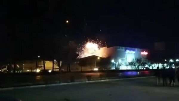 Взрыв на военной мастерской после атаки нескольких агрессивных микролетательных аппаратов (MAV) в центральном городе Исфахан (30 января 2023). Иран - Sputnik Армения
