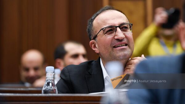 Арсен Торосян на очередном заседании НС Армении (7 февраля 2023). Ереван - Sputnik Армения