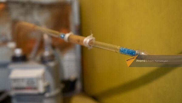 Трубы с образцами воздуха в стационарном посту мониторинга атмосферного воздуха в Ереване - Sputnik Армения