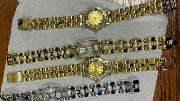 Таможенная служба КГД Армении обнаружила незаконный перевоз ювелирных изделий - Sputnik Армения