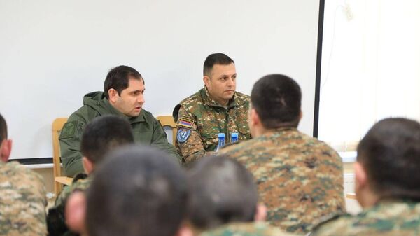 Министр обороны Сурен Папикян посетил учебный центр Зар миротворческой бригады Министерства обороны (11 февраля 2023) - Sputnik Армения