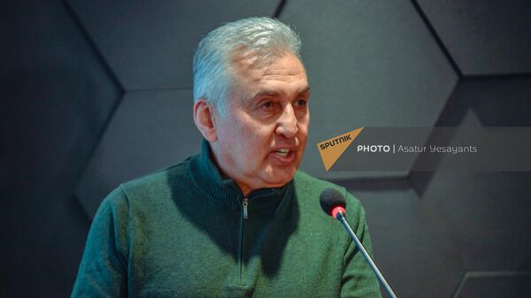 Директор Гематологического центра имени профессора Йоляна Самвел Даниелян - Sputnik Армения