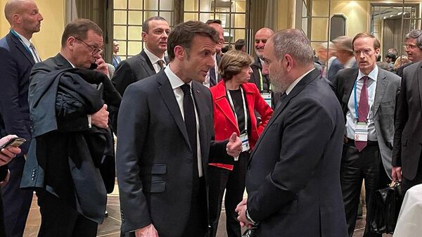 Премьер-министр Армении Никол Пашинян встретился с президентом Франции Эммануэлем Макроном в рамках Мюнхенской конференции по безопасности (17 февраля 2023). Мюнхен - Sputnik Армения