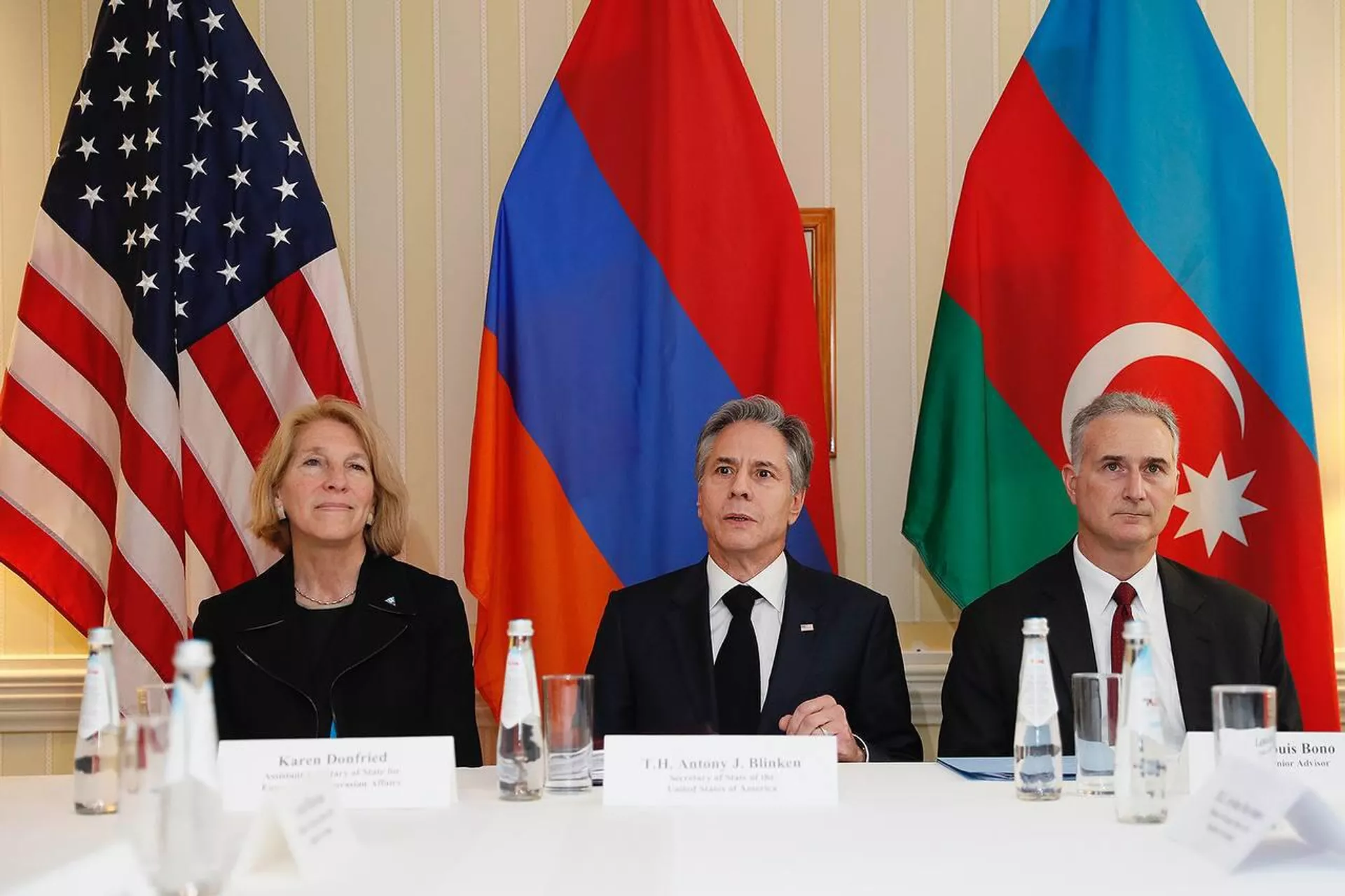 Делегация США во главе с госсекретарем Энтони Блинкеном во время встречи лидеров Армении и Азербайджана (18 февраля 2023). Мюнхен Делегация США во главе с госсекретарем Энтони Блинкеном во время встречи лидеров Армении и Азербайджана (18 февраля 2023). Мюнхен - Sputnik Армения, 1920, 18.02.2023