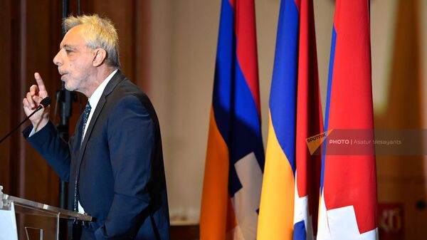 Вардан Осканян на научно-практической конференции Императив международного признания Республики Арцах (24 февраля 2023). Еревaн - Sputnik Армения