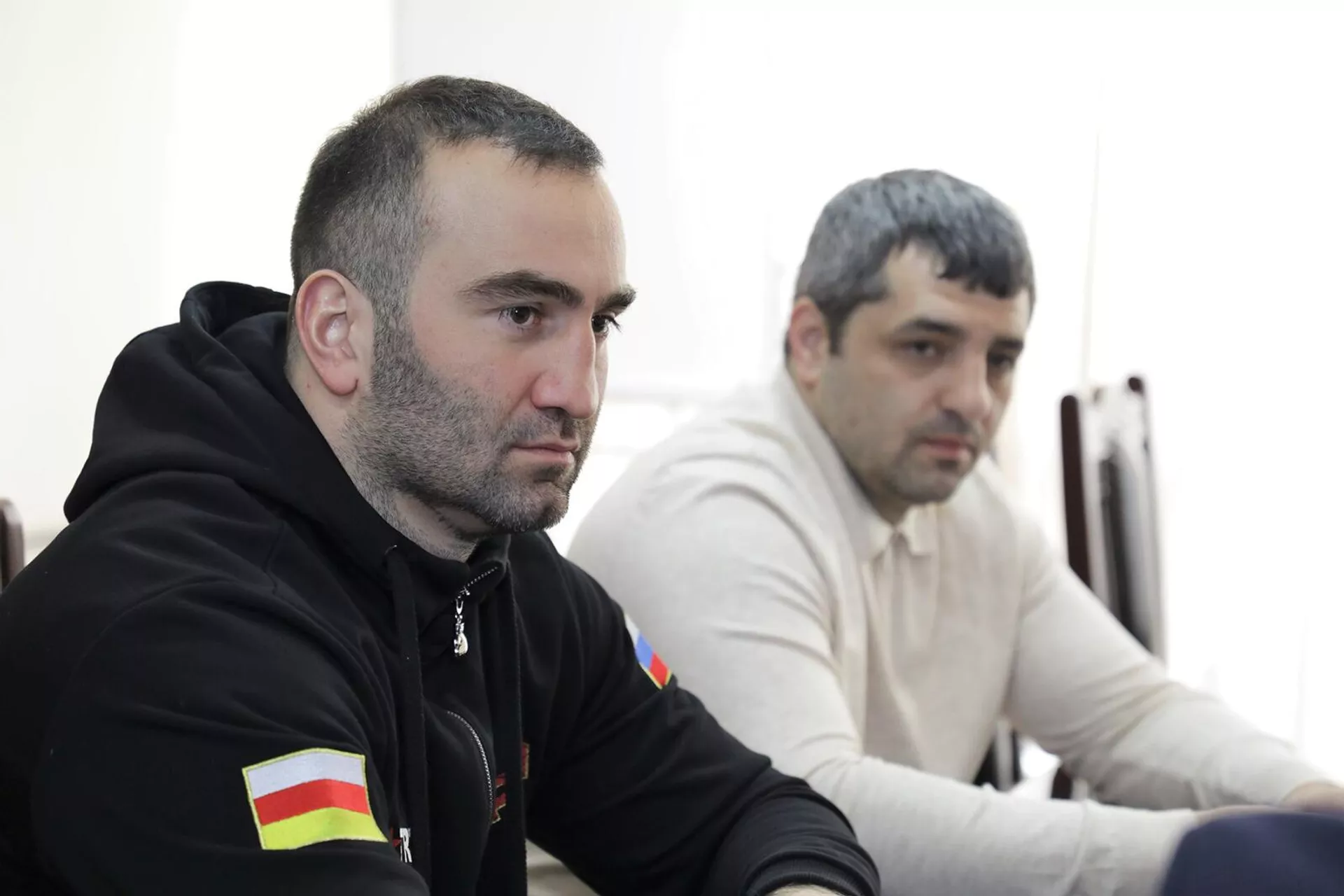 Замминистра ОНКС РА Карен Гилоян принял бывшего чемпиона мира в супертяжелом весе по версиям WBA и IBF Мурада Гасиева (1 марта 2023). Еревaн Замминистра ОНКС РА Карен Гилоян принял бывшего чемпиона мира в супертяжелом весе по версиям WBA и IBF Мурада Гасиева (1 марта 2023). Еревaн - Sputnik Армения, 1920, 01.03.2023