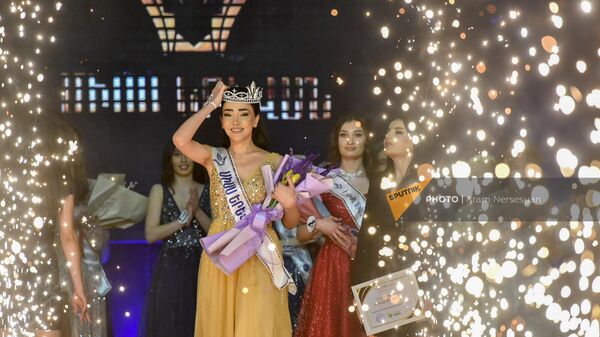 Победительница конкурса красоты Мисс Ереван Ани Петросян (7 марта 2023). Еревaн - Sputnik Армения