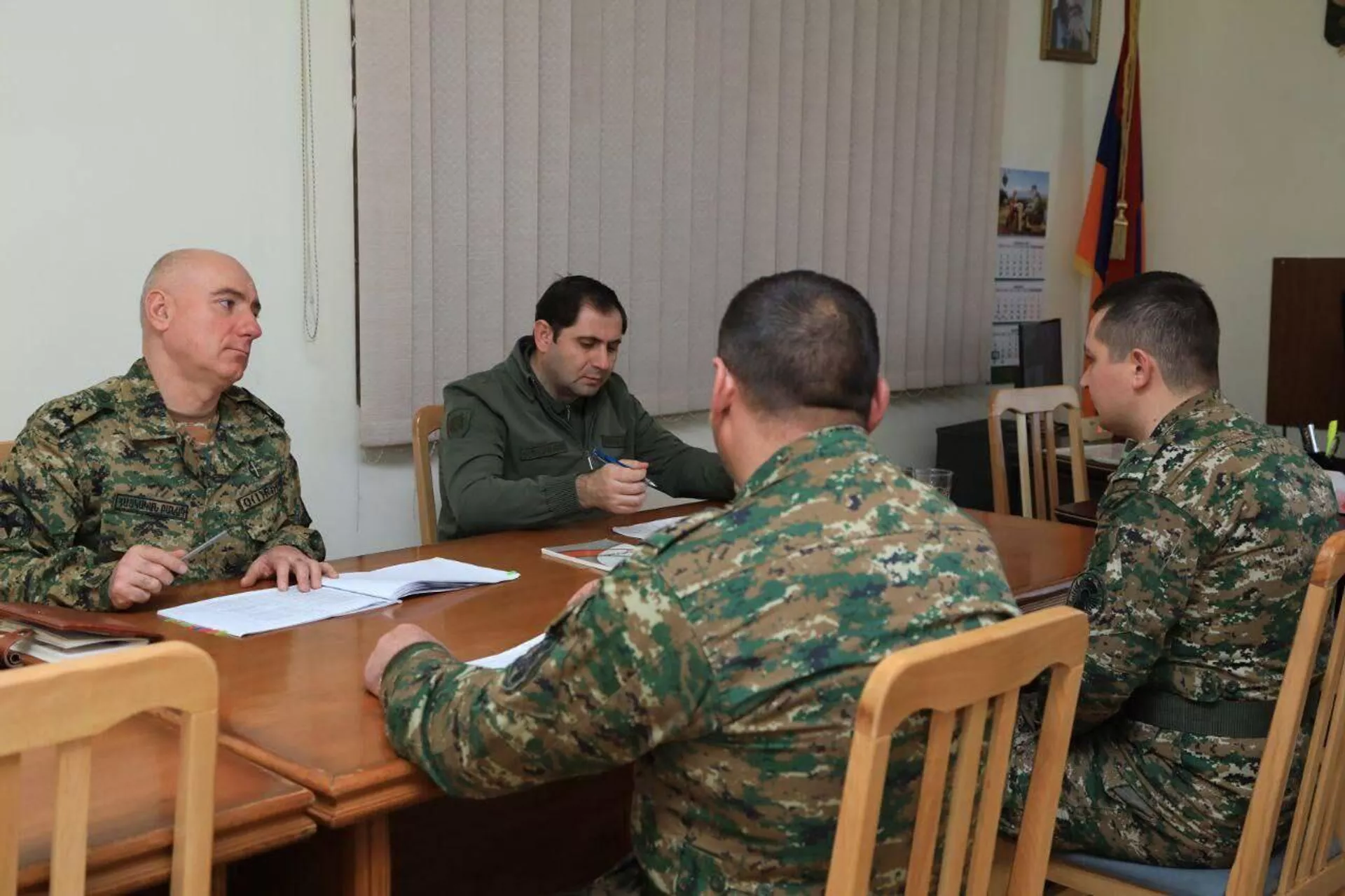 Министр обороны Сурен Папикян во время посещения одной из воинских частей МО (11 марта 2023) Министр обороны Сурен Папикян во время посещения одной из воинских частей МО (11 марта 2023) - Sputnik Армения, 1920, 11.03.2023