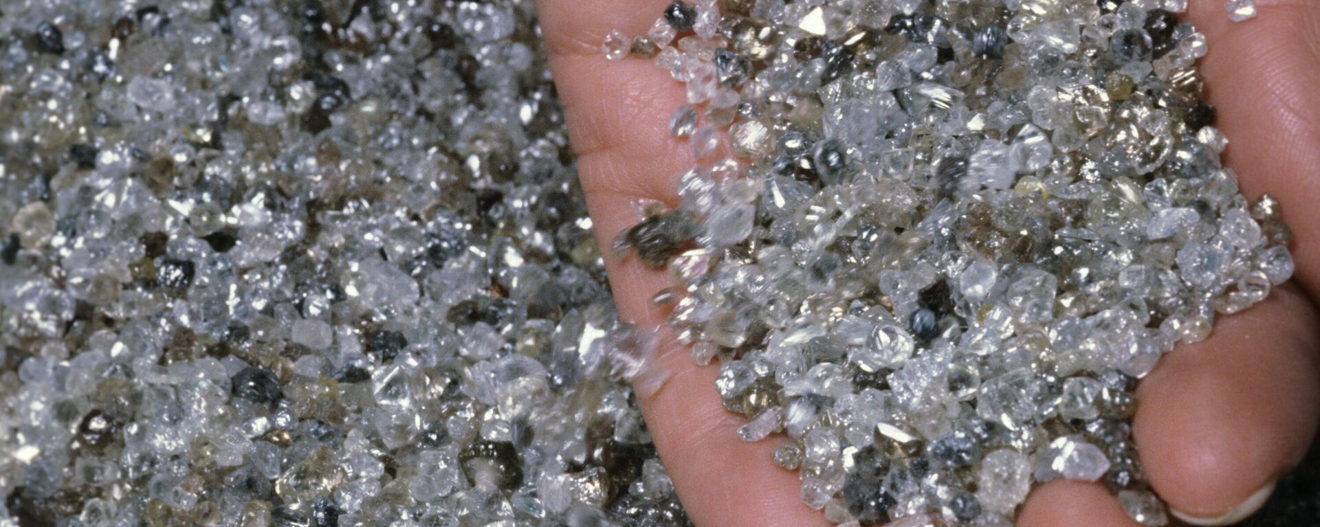 Алмазы, добытые в месторождении Трубка Удачная на севере Якутии - Sputnik Армения, 1920, 27.02.2024