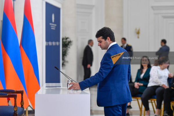 Последние штрихи перед пресс-конференцией - Sputnik Армения