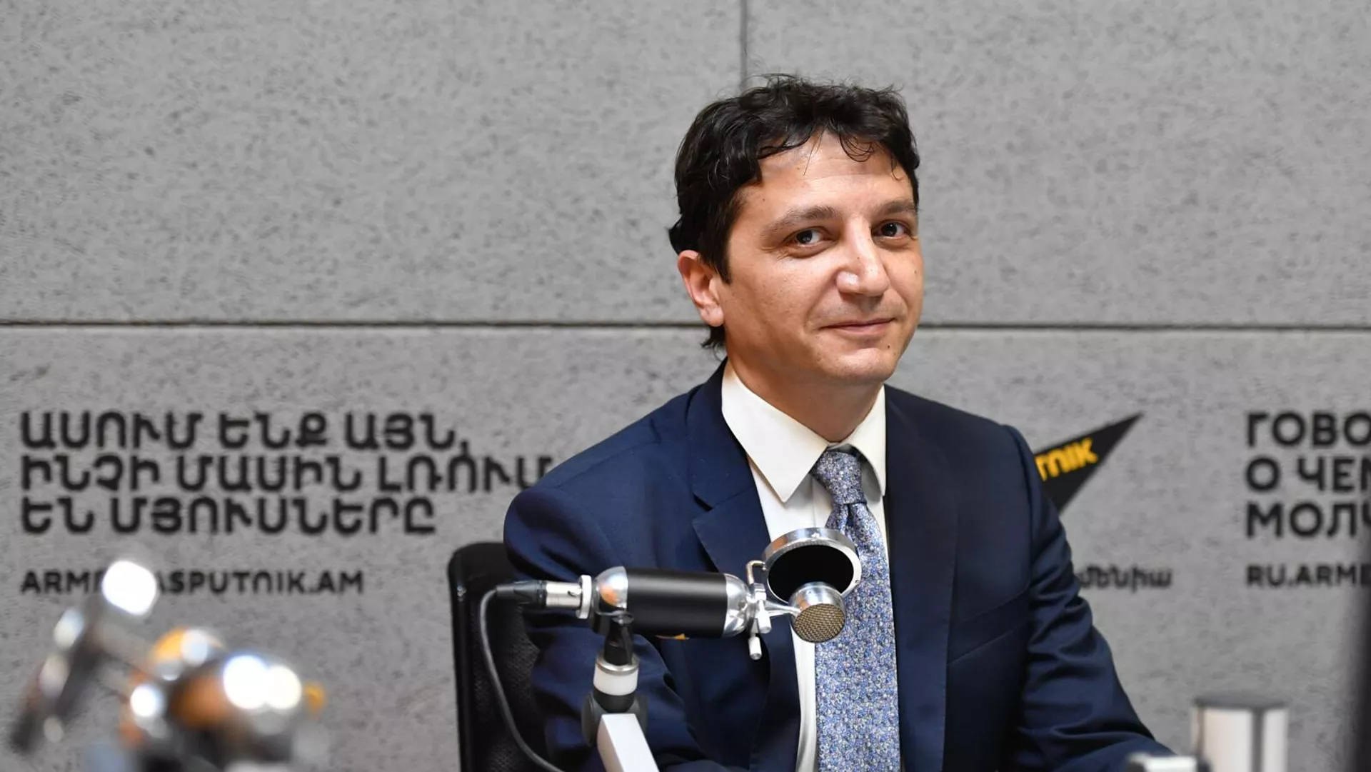 Министр финансов Ваге Ованнисян в гостях радио Sputnik