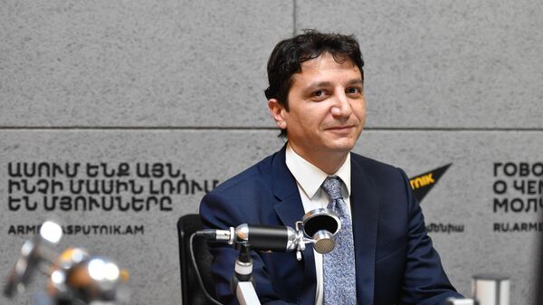 Министр финансов Ваге Ованнисян в гостях радио Sputnik - Sputnik Армения
