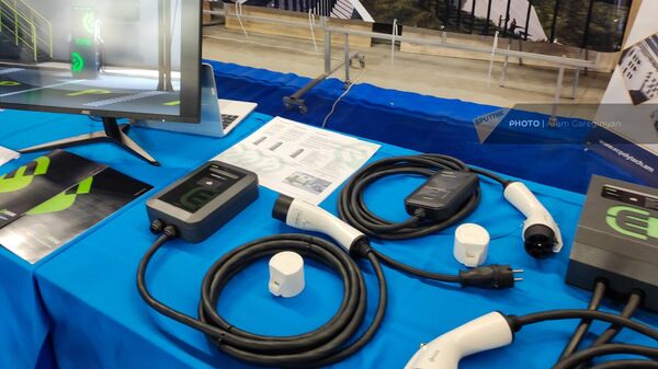 Переносные зарядные устройства для электромобилей армянской компании Evan - Sputnik Армения