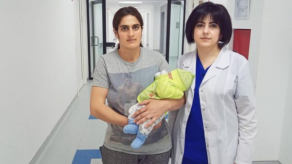 Переселенная из Гадрута семья родила 8-го ребенка в Ванадзоре - Sputnik Армения