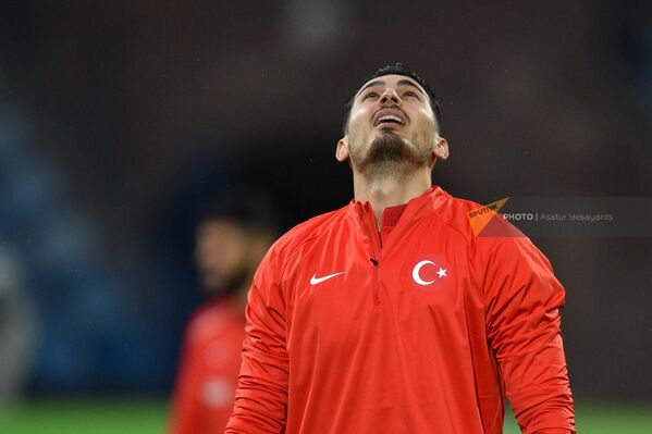 Թուրքիայի հավաքականի ֆուտբոլիստները նախախաղային մարզման ժամանակ - Sputnik Արմենիա
