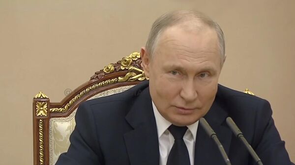 Путин про обедненный уран: России есть чем ответить, у нас сотни тысяч таких снарядов - Sputnik Армения