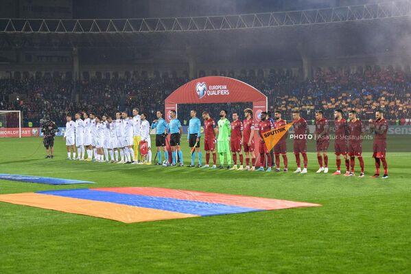 Сборные двух стран перед матчем  - Sputnik Армения