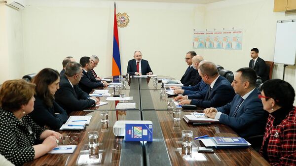 Премьер-министр Никол Пашинян сегодня посетил Статистический комитет (27 марта 2023). Еревaн - Sputnik Армения