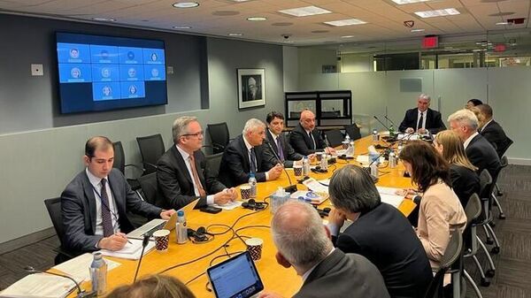 ՀՀ փոխվարչապետ Մհեր Գրիգորյանի հանդիպումը Համաշխարհային բանկի բարձրաստիճան պաշտոնատար անձանց հետ - Sputnik Արմենիա