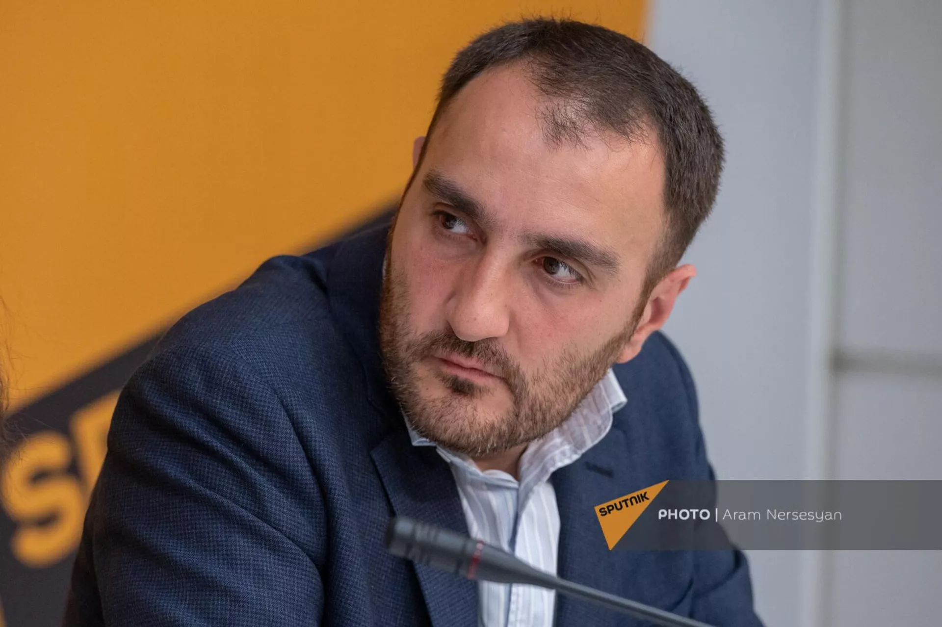 Член правления Ассоциации реставраторов Сергей Абелян на пресс-конференции (18 апреля 2023). Еревaн Член правления Ассоциации реставраторов Сергей Абелян на пресс-конференции (18 апреля 2023). Еревaн - Sputnik Армения, 1920, 18.04.2023