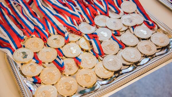 Медали Международной Менделеевской олимпиады школьников по химии 2019 года - Sputnik Армения