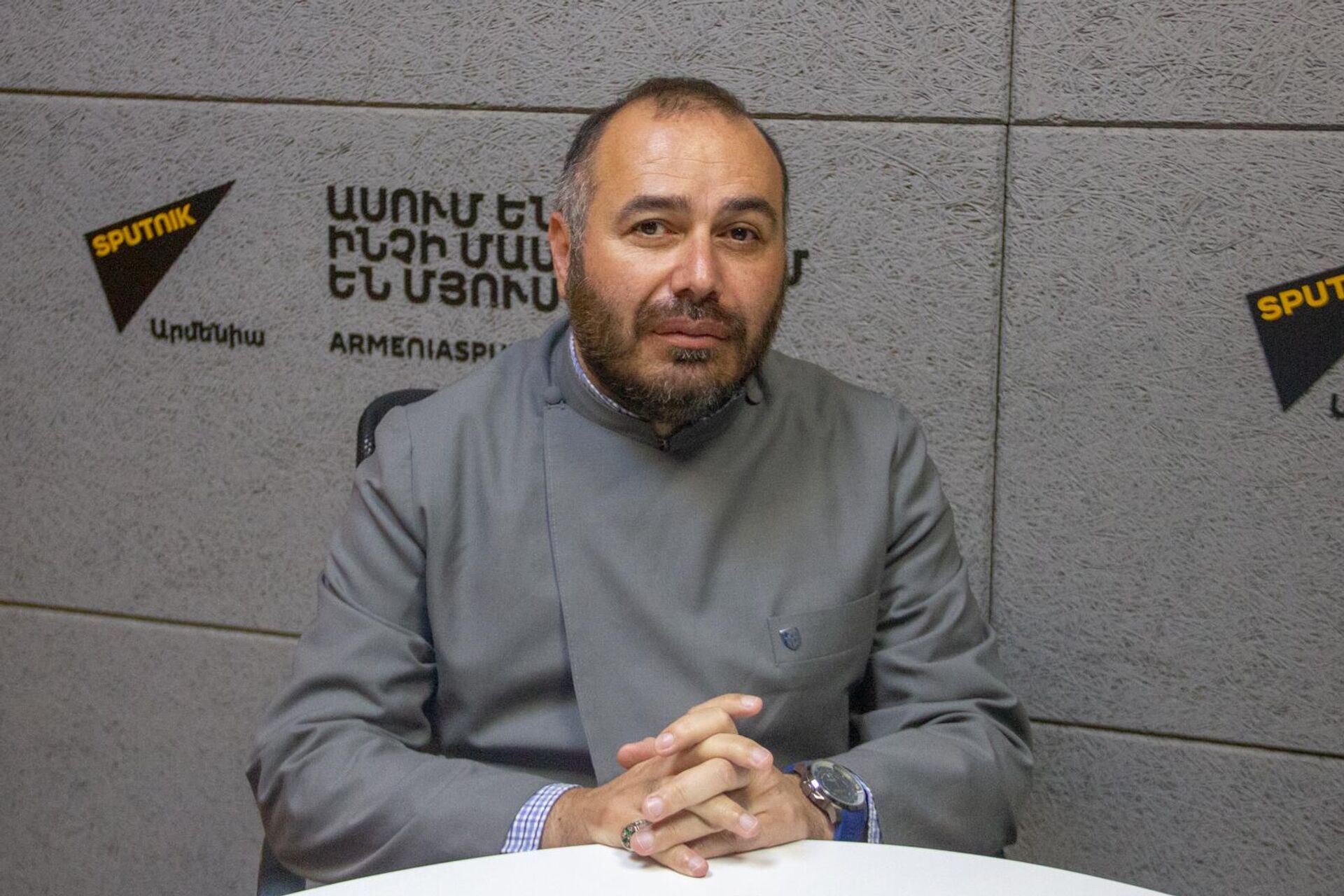 Глава Масиацотнской епархии, епископ Геворг Сароян в гостях радио Sputnik - Sputnik Արմենիա, 1920, 27.01.2026