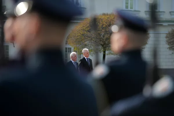 В резиденции президента Литвы состоялась встреча президентов Ваагна Хачатуряна и Гитанаса Науседы (19 апреля 2023). Вильнюс В резиденции президента Литвы состоялась встреча президентов Ваагна Хачатуряна и Гитанаса Науседы (19 апреля 2023). Вильнюс - Sputnik Армения