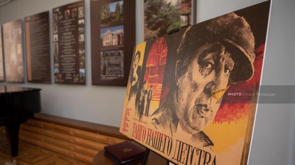 Выставка Пою тебя Армения моя в Доме-музее Арама Хачатуряна (28 апреля 2023). Еревaн - Sputnik Армения
