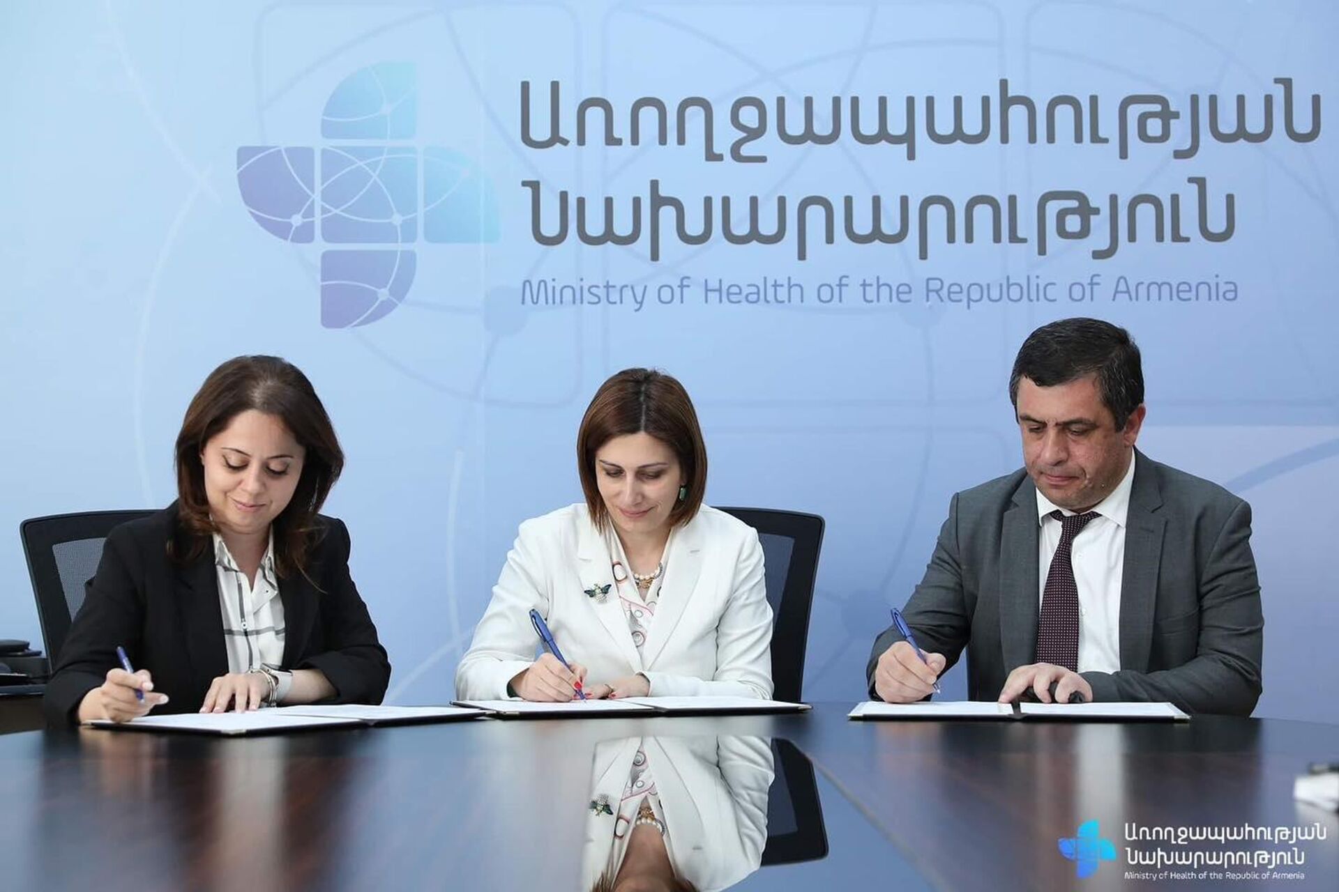 Церемония подписания меморандума о сотрудничестве между Министерством здравоохранения, администрацией Лорийской области и благотворительным фондом Дети Армении (4 мая 2023). Еревaн - Sputnik Արմենիա, 1920, 04.05.2023