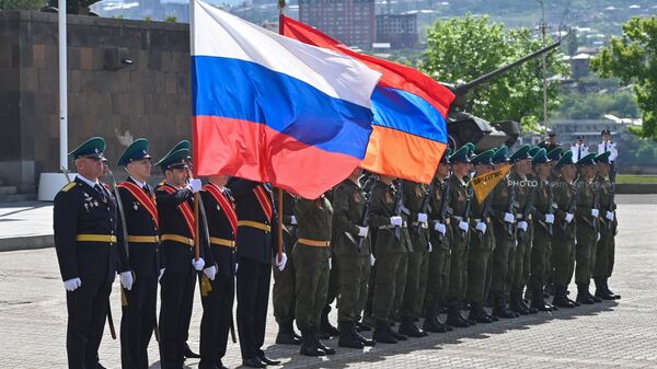 Парад посвященным 78-й годовщине победы в Парке Победы (9 мая 2023). Еревaн - Sputnik Армения