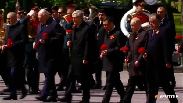 Պուտինն ու ԱՊՀ ղեկավարները ծաղիկներ են դրել Ալեքսանդրովյան այգում` Անհայտ զինվորի շիրիմին - Sputnik Արմենիա