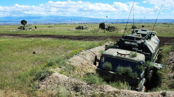 Тренировка по развертыванию полевых пунктов управления на военной базе ЮВО - Sputnik Армения