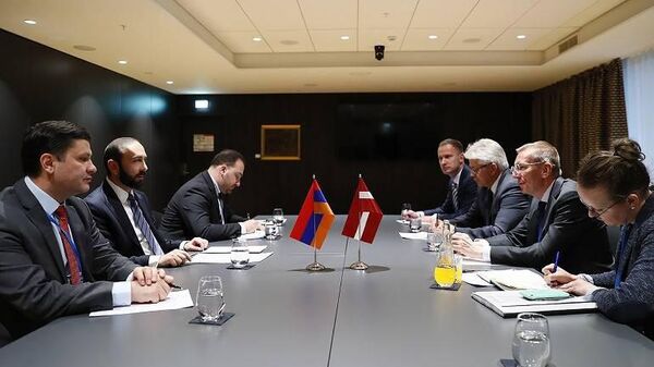 Հայաստանի ԱԳ նախարար Արարատ Միրզոյանը հանդիպել է Լատվիայի ԱԳ նախարար Էդգարս Ռինկևիչսի հետ - Sputnik Արմենիա