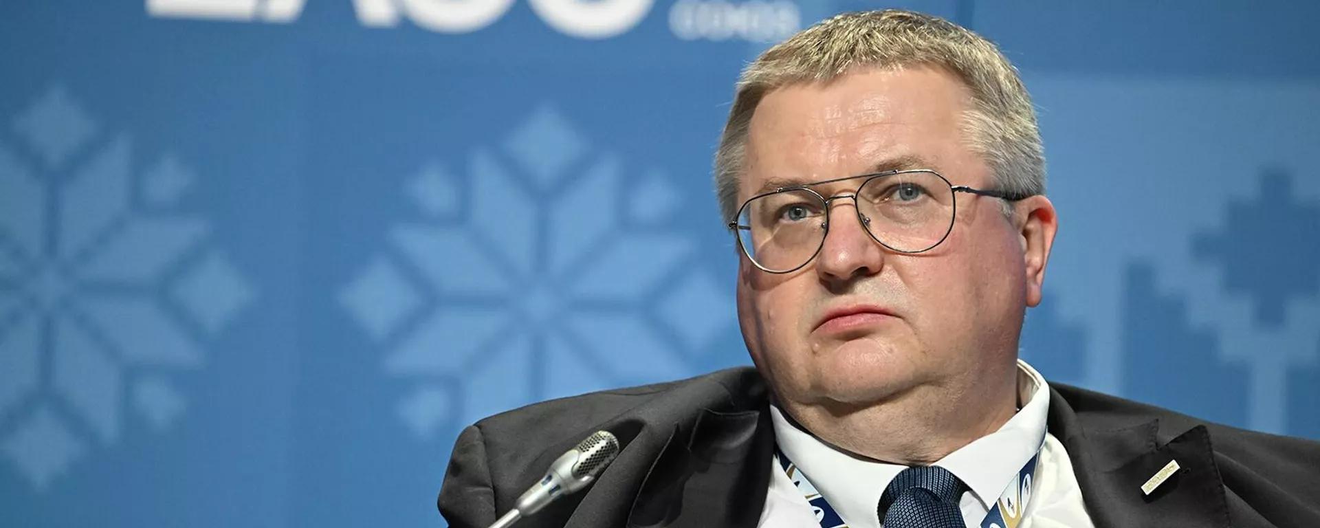 Заместитель председателя правительства РФ Алексей Оверчук на сессии Приоритеты ЕАЭС 2030+ в рамках Евразийского экономического форума (24 мая 2023). Москвa - Sputnik Армения, 1920, 24.11.2023