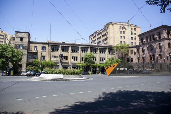 КГБ Ильича не ловил, и все стекались туда: тихие тайны улицы Пушкина в Ереване - Sputnik Армения