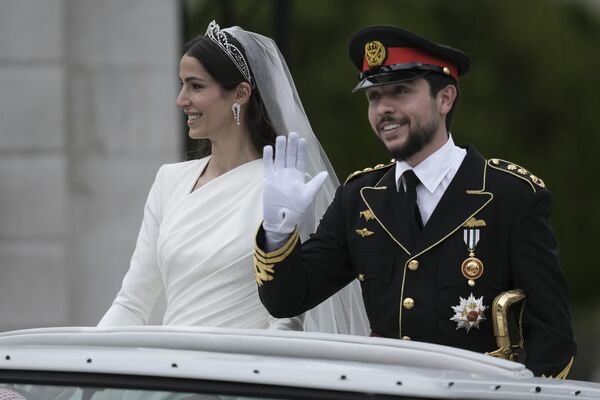 Наследный принц Иордании Хусейн бин Абдалла с женой - Sputnik Армения