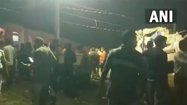 Ситуация на месте столкновения пассажирского поезда с грузовым составом около города Баласор, Индия - Sputnik Արմենիա