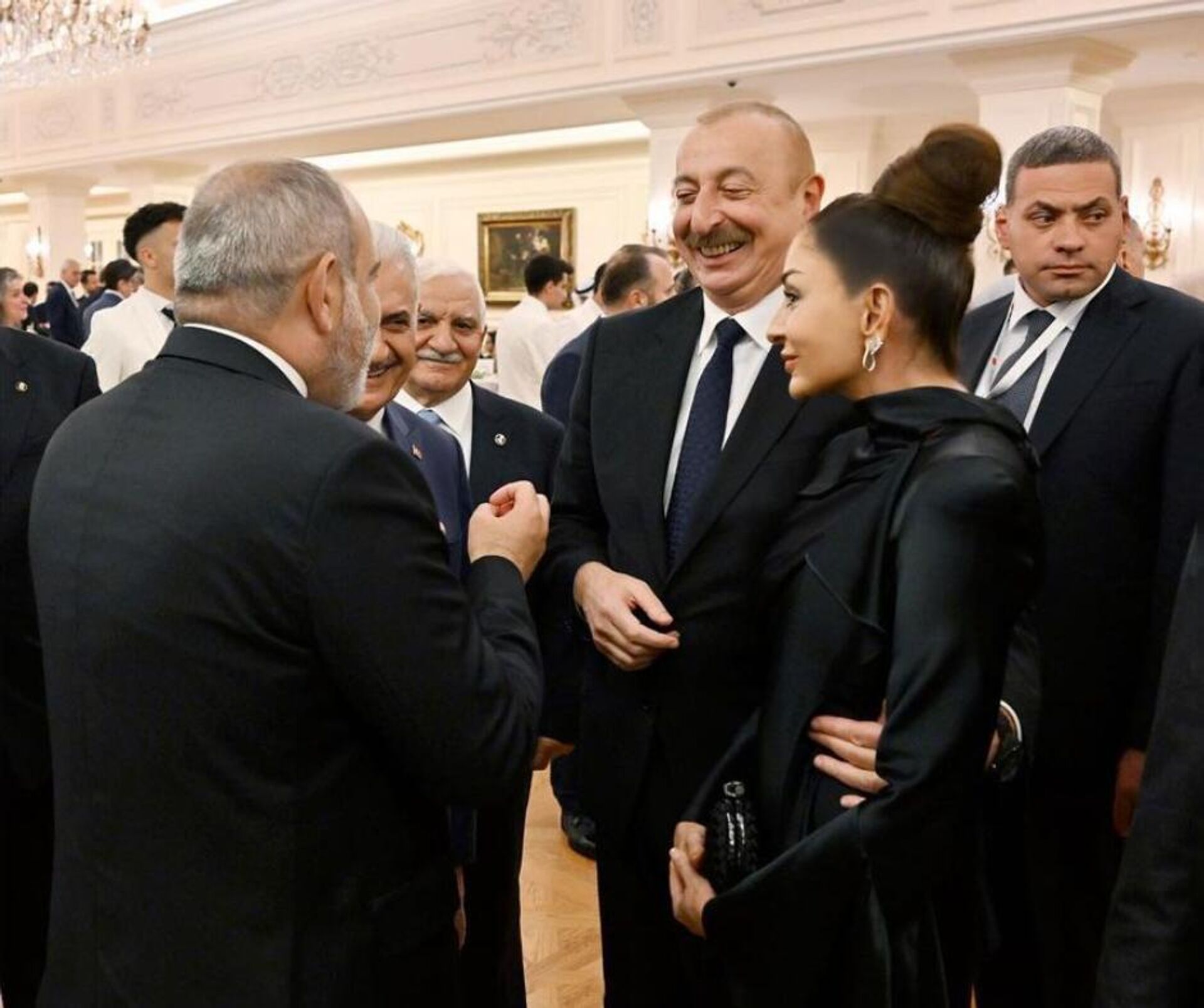 Мехрибан Алиева опубликовала фотографии с церемонии инаугурации президента Турции Реджепа Эрдогана - Sputnik Արմենիա, 1920, 06.06.2023