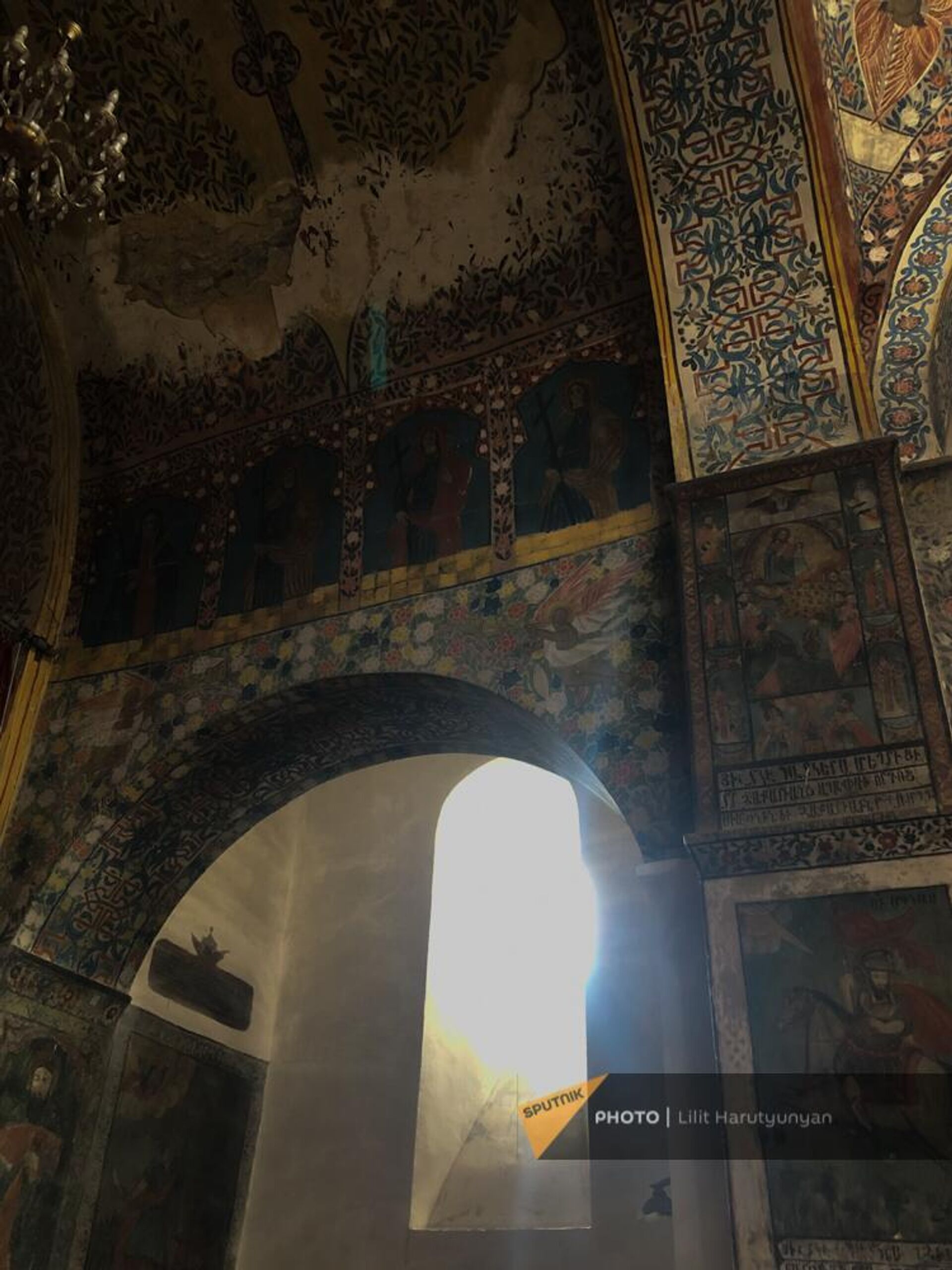 Фрески церкви Сурб Аствацацин в Мегри - Sputnik Армения, 1920, 09.06.2023