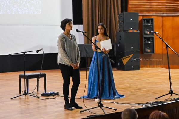 Член жюри Зара Ованнисян на церемонии открытия фестиваля Один кадр (12 июня 2023). Еревaн - Sputnik Армения