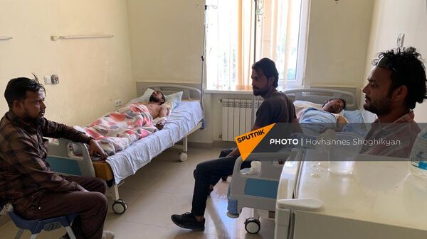 Получившие ранения после обстрела азербайджанскими ВС граждане Индии в медцентре Арарат (14 июня 2023). Арарат - Sputnik Армения