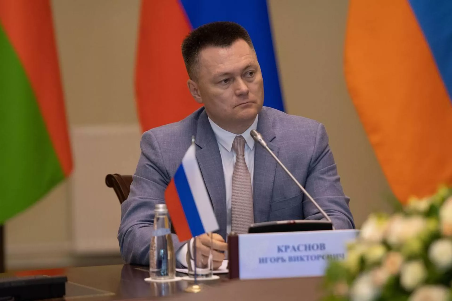 Генпрокурор РФ Игорь Краснов на трехсторонней встрече Генпрокуроров Армении, России и Азербайджана (15 июня 2023). Санкт-Петербург Генпрокурор РФ Игорь Краснов на трехсторонней встрече Генпрокуроров Армении, России и Азербайджана (15 июня 2023). Санкт-Петербург - Sputnik Армения, 1920, 15.06.2023