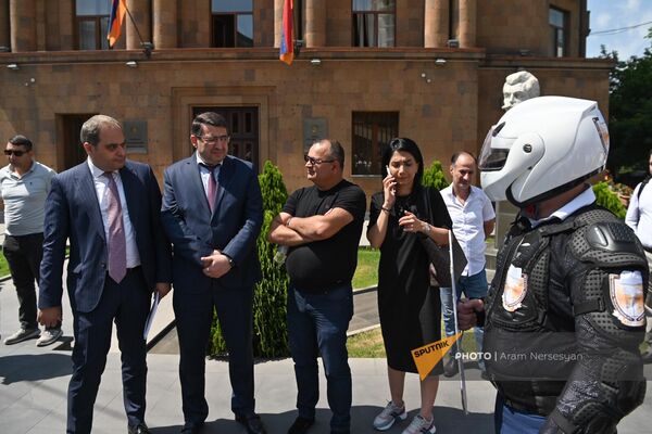 Акция протеста адвокатов у здания МВД (20 июня 2023). Ереван - Sputnik Армения