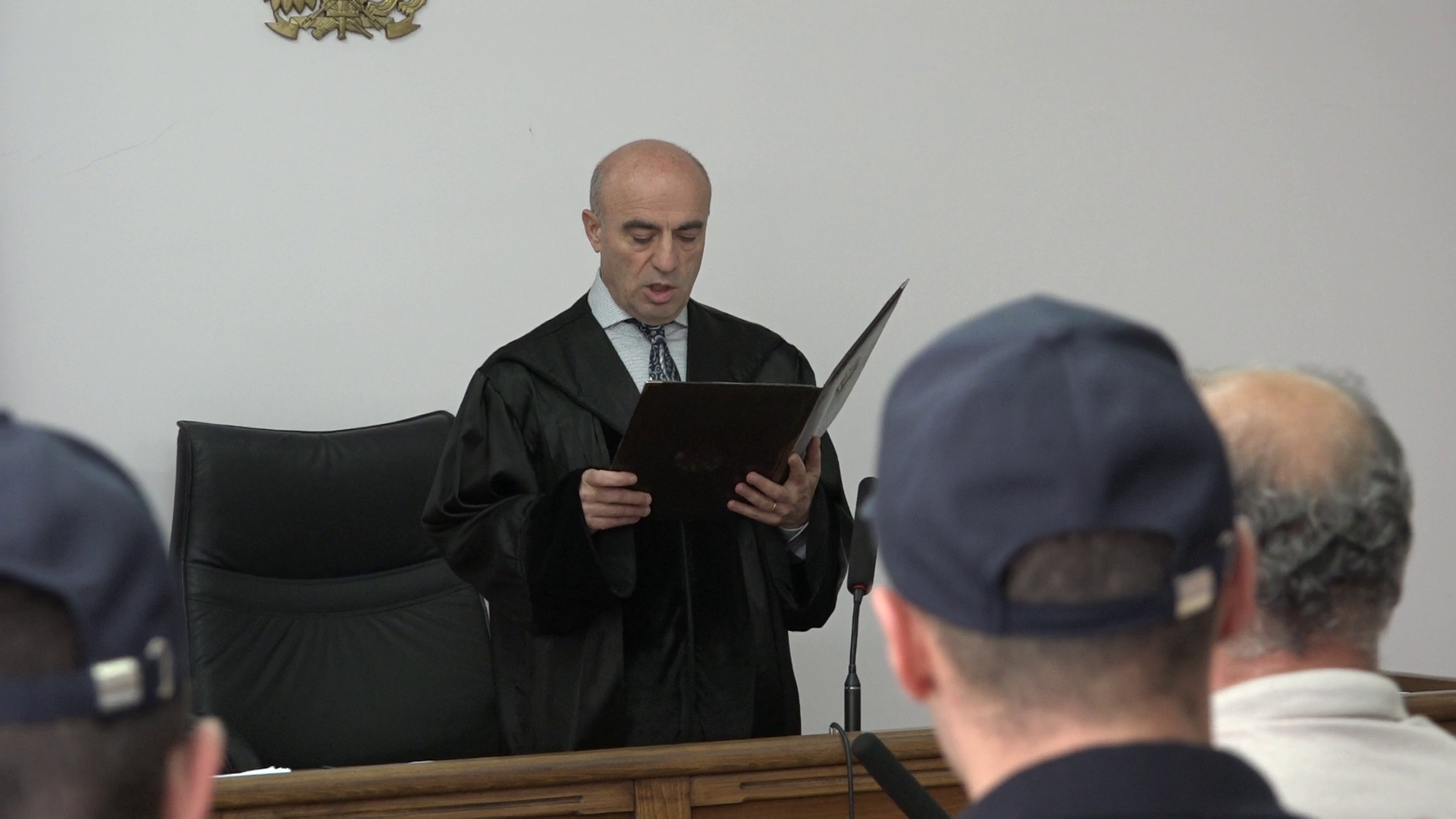 Судья Наполеон Оганян во время суда над азербайджанским военнослужащим - Sputnik Արմենիա, 1920, 21.06.2023