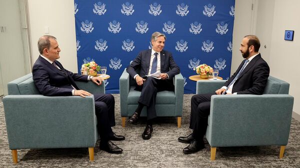 ՀՀ արտգործնախարար Արարատ Միրզոյանը, Ադրբեջանի ԱԳ նախարար Ջեյհուն Բայրամովը և ԱՄՆ պետքարտուղար Էնթոնի Բլինկենը - Sputnik Արմենիա
