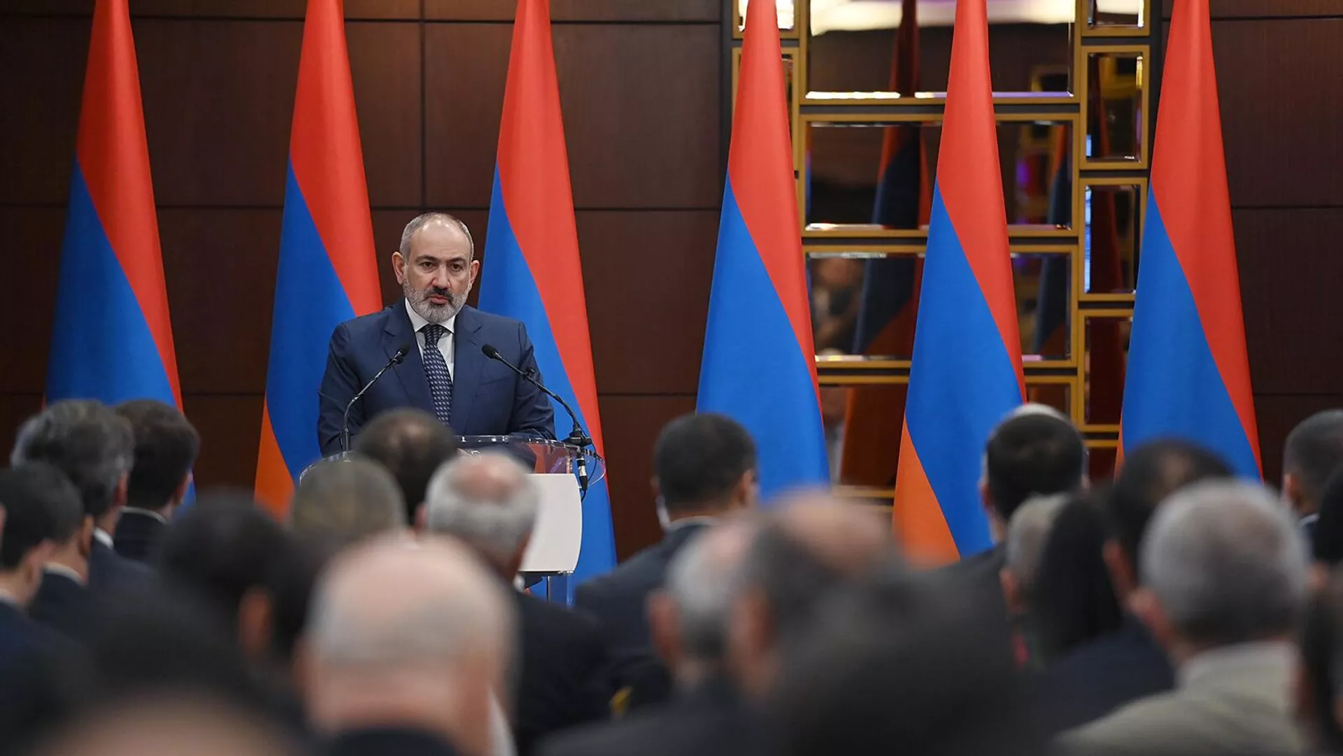 Премьер-министр Никол Пашинян выступает во время конференции, посвященной 105-летию основания прокуратуры Республики Армения (1 июля 2023). Еревaн Премьер-министр Никол Пашинян выступает во время конференции, посвященной 105-летию основания прокуратуры Республики Армения (1 июля 2023). Еревaн - Sputnik Армения, 1920, 05.07.2023