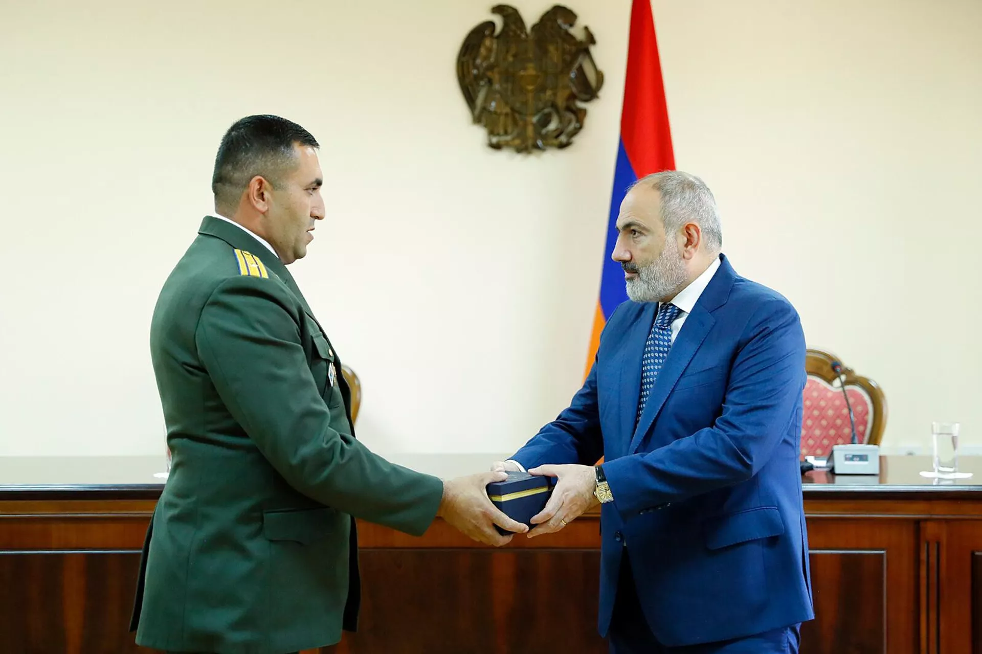 Премьер-министр Никол Пашинян наградил отличившихся сотрудников Службы государственной охраны во время торжественного заседания, посвященного дню создания Службы (1 июля 2023). Еревaн Премьер-министр Никол Пашинян наградил отличившихся сотрудников Службы государственной охраны во время торжественного заседания, посвященного дню создания Службы (1 июля 2023). Еревaн - Sputnik Армения, 1920, 01.07.2023