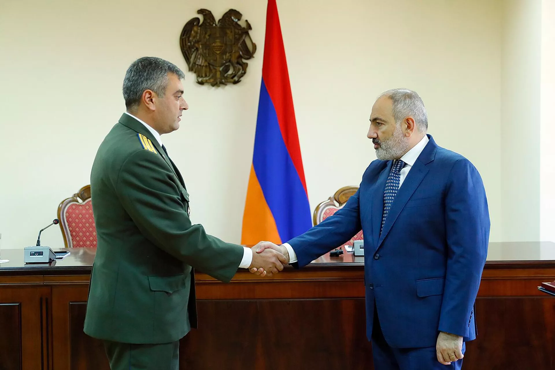 Премьер-министр Никол Пашинян наградил отличившихся сотрудников Службы государственной охраны во время торжественного заседания, посвященного дню создания Службы (1 июля 2023). Еревaн Премьер-министр Никол Пашинян наградил отличившихся сотрудников Службы государственной охраны во время торжественного заседания, посвященного дню создания Службы (1 июля 2023). Еревaн - Sputnik Армения, 1920, 01.07.2023