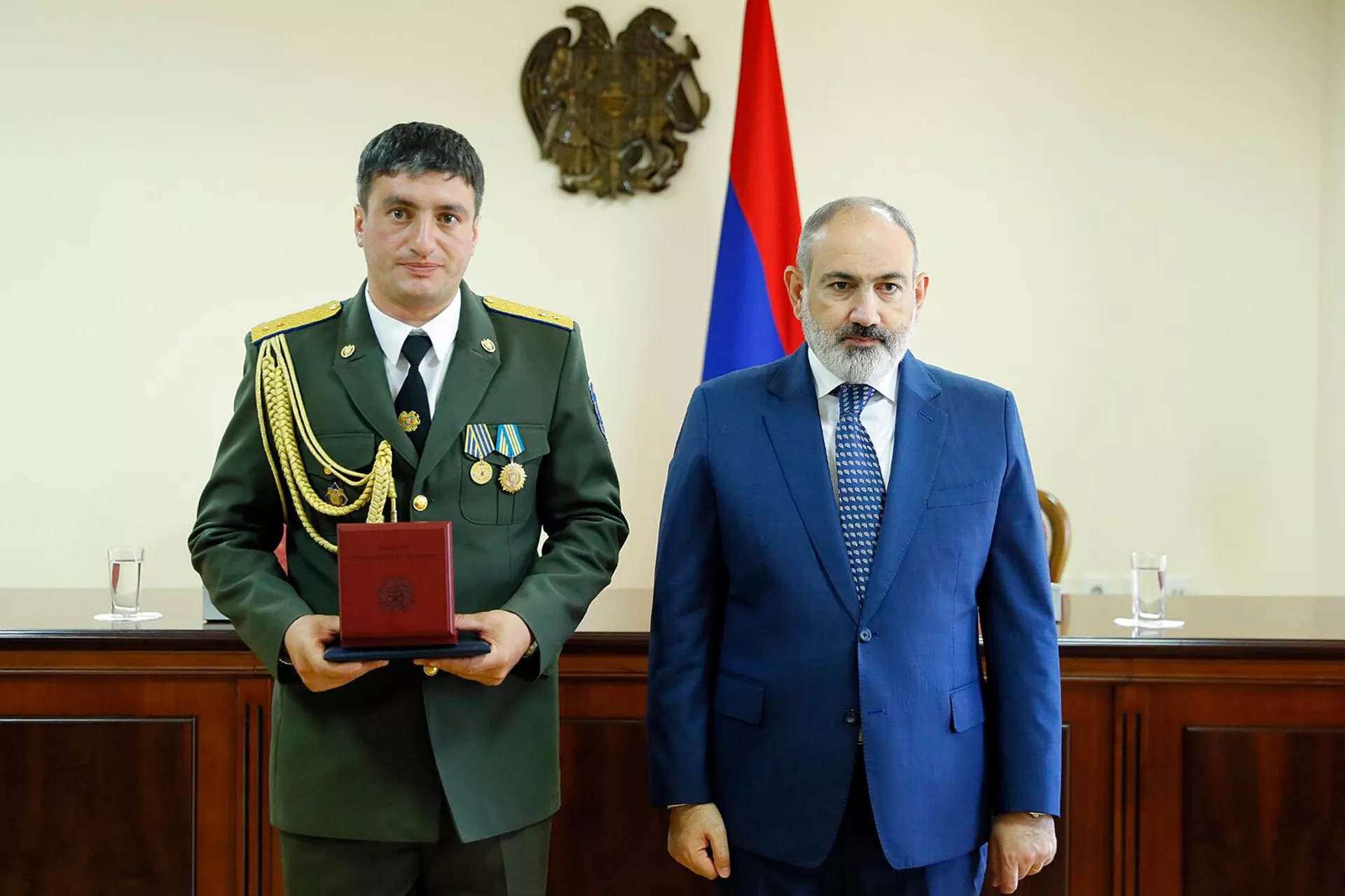 Премьер-министр Никол Пашинян наградил отличившихся сотрудников Службы государственной охраны во время торжественного заседания, посвященного дню создания Службы (1 июля 2023). Еревaн Премьер-министр Никол Пашинян наградил отличившихся сотрудников Службы государственной охраны во время торжественного заседания, посвященного дню создания Службы (1 июля 2023). Еревaн - Sputnik Армения, 1920, 01.07.2023