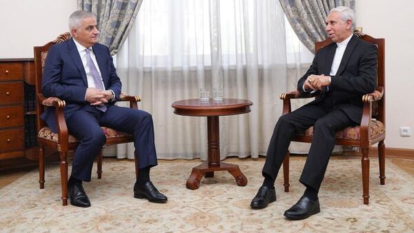 Հայաստանում Իրանի դեսպանին ընդունել է փոխվարչապետ Մհեր Գրիգորյանը - Sputnik Արմենիա